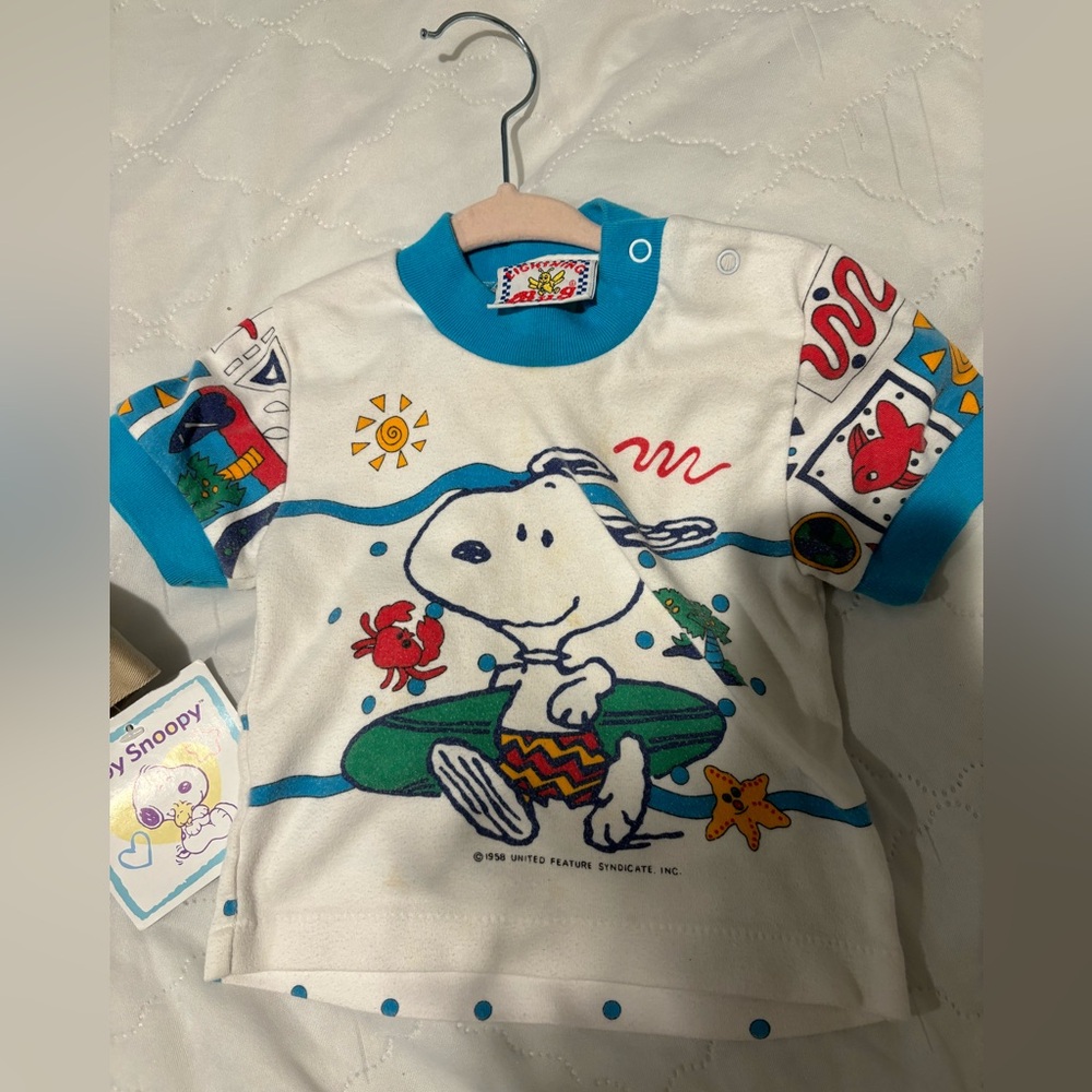Vintage Peanut Snoopy Surf Short-Sleeve Tee - White & Turquoise